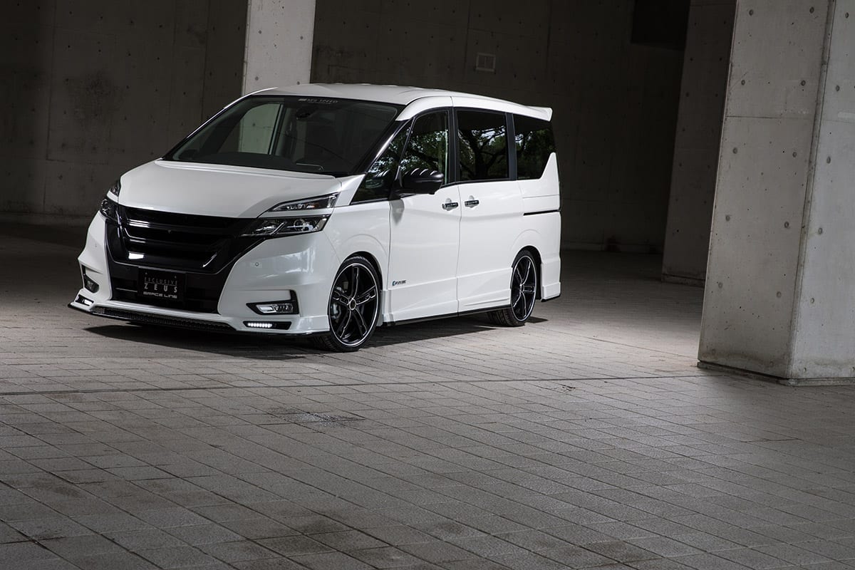 日産 C27セレナ最新エアロ エクスクルーシブゼウスのハーフタイプでかっこいいパパ目指しませんか スタイルワゴン ドレスアップナビ 自動車情報サイト 新車 中古車 Carview