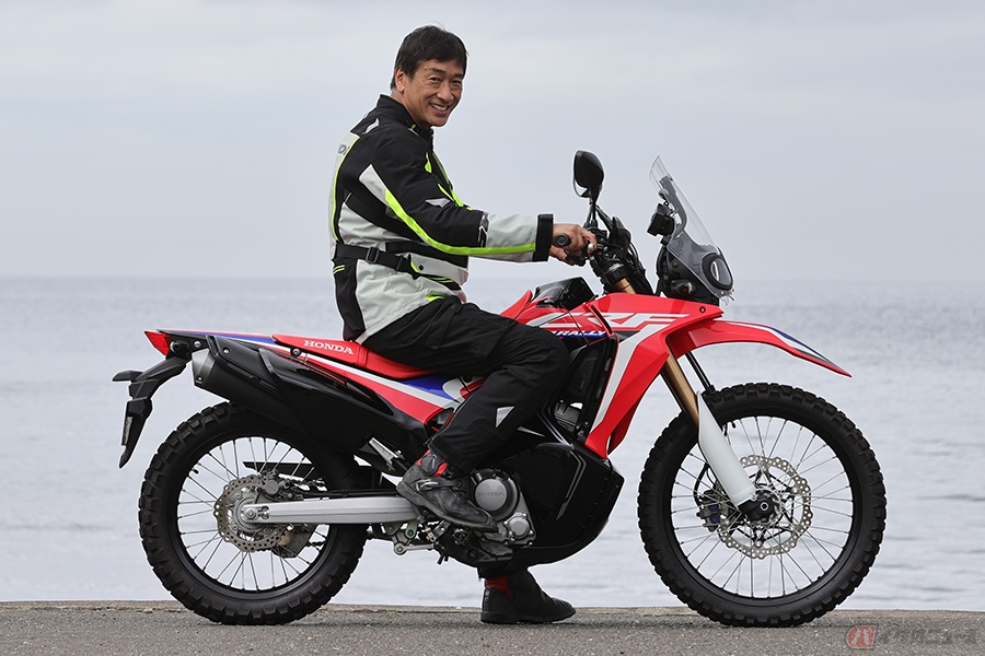 ダカールラリーに求められる速くてタフなマシンがモチーフ ホンダ Crf250ラリー ローダウン仕様はどうだ バイクのニュース 自動車情報サイト 新車 中古車 Carview