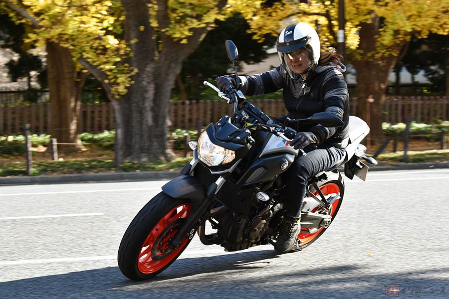 スマートでスポーティーなヤマハ Mt 07 自然体で走りを楽しめちゃう細マッチョなイケメン風 バイクのニュース 自動車情報サイト 新車 中古車 Carview