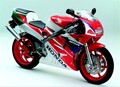 NSR250RやRVF/RC45などのV型エンジンを搭載したスポーツバイクがトレンドに！【日本バイク100年史 Vol.057】（1993-1994年）＜Webアルバム＞