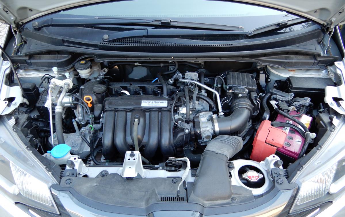 運行前の日常点検をしていますか エンジンルームをのぞいてみよう Motorfan 自動車情報サイト 新車 中古車 Carview