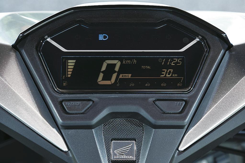 ホンダclick 150i試乗 ２種スク相当の軽量ボディにpcx150のエンジンを積載 だからメチャ速い Motorfan 自動車情報サイト 新車 中古車 Carview