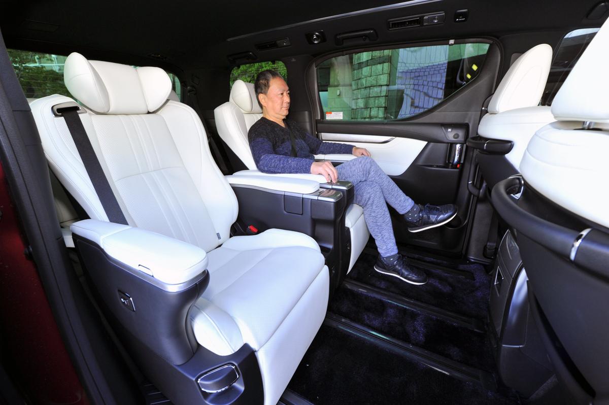 大は小を兼ねない ミニバンよりステーションワゴンを選んだほうが間違いないケース５つ Web Cartop 自動車情報サイト 新車 中古車 Carview