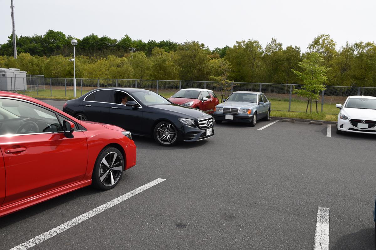 イラッ 駐車場はガラガラなのになぜか隣にクルマを駐めてくる トナラー の真意とは Web Cartop 自動車情報サイト 新車 中古車 Carview