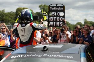 BTCC第5戦：猛威を振るう新型BMW、王者ターキントンも連勝でキャリア50勝達成