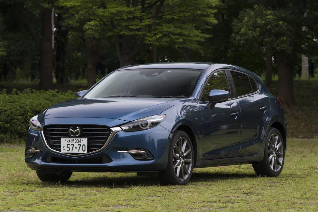 速報 Mazda3 新旧サイズ比較 Laショーで公開された新型マツダ3 Vs マツダ アクセラ 先代 Motorfan 自動車情報サイト 新車 中古車 Carview