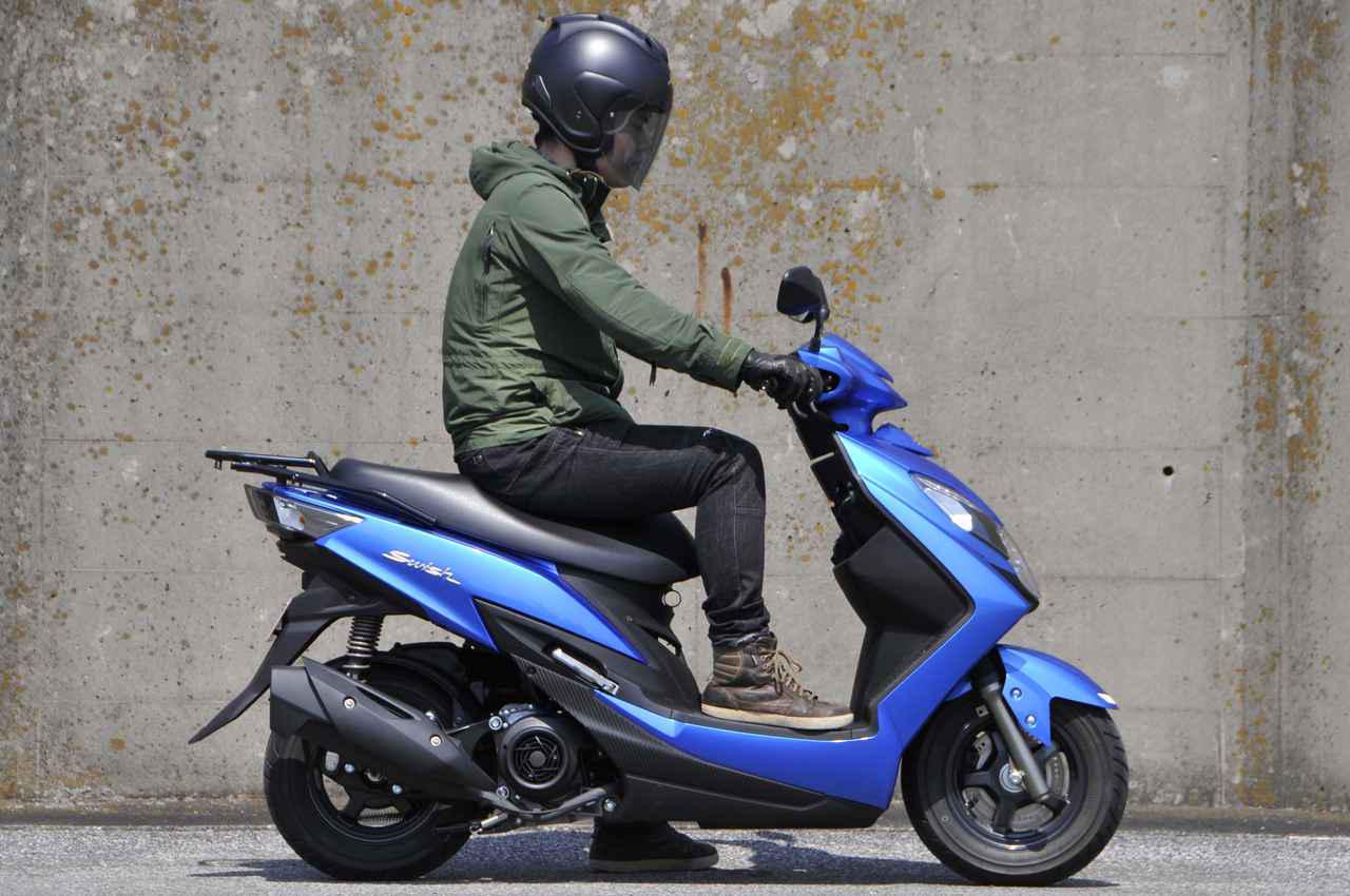 いまイチオシの原付二種125cc通勤スクーター スズキ編 コンパクトなボディにこだわりが凝縮された スウィッシュ Webオートバイ 自動車情報サイト 新車 中古車 Carview