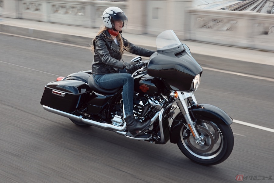 セクシーでもパワフル バイクに乗る女性キャラ3選 バイクのニュース 自動車情報サイト 新車 中古車 Carview