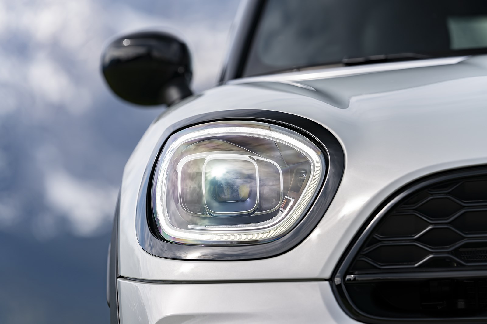 Miniクロスオーバーが欧州でマイナーチェンジ Carview 自動車情報サイト 新車 中古車 Carview