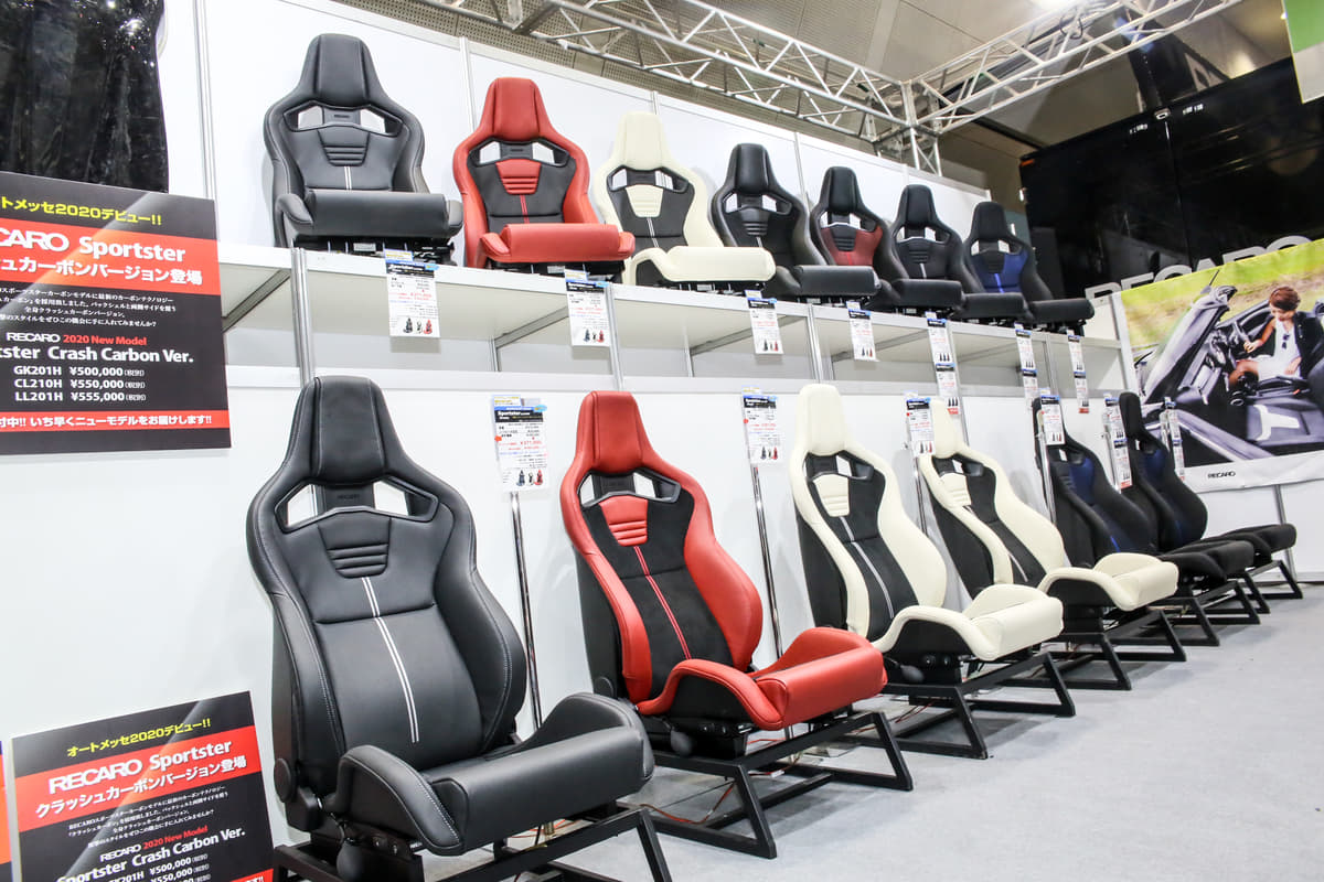 トライアル レカロシートのオリジナル仕様にクラッシュカーボンを新設定 大阪オートメッセ Auto Messe Web 自動車情報サイト 新車 中古車 Carview