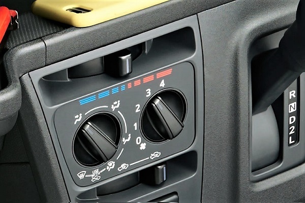 今や定番 オートエアコンの効能は 意外と知らないカーエアコンの上手な使い方 ベストカーweb 自動車情報サイト 新車 中古車 Carview