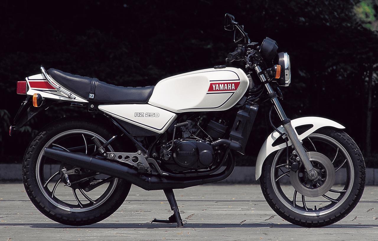 Rz250 ナナハンキラーの異名を持つヤマハ2ストロークの集大成 1980 19年 心に残る日本のバイク遺産 2サイクル250cc史 編 Webオートバイ の写真 11ページ目 自動車情報サイト 新車 中古車 Carview