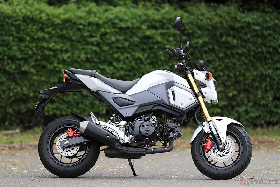 原付二種ネイキッドスポーツ カワサキ Z125 Pro とホンダ グロム を女性ライダーが比べてみました バイクのニュース 自動車情報サイト 新車 中古車 Carview