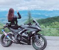 やっぱりカワサキNinja 250がイケてる！後ろ姿も美しすぎる美女ライダー発見！【グラカワインスタ投稿紹介vol.4】