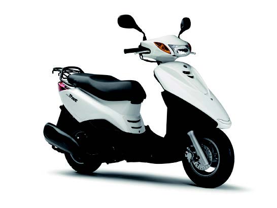 スズキ グラディウス400 やチョッパー風クルーザーのホンダ Vt1300 シリーズが登場 日本バイク100年史 Vol 106 09年 Webアルバム Webオートバイ 自動車情報サイト 新車 中古車 Carview