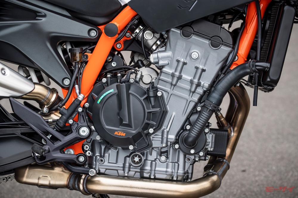 試乗レポート Ktm 0デュークr ネイキッドでありながら サーキットではスーパースポーツ的な走りも可能 モーサイ 自動車情報サイト 新車 中古車 Carview