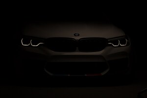BMW、次期M5用Mパフォーマンスパーツを披露
