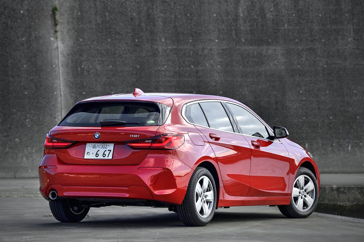 日本のコンパクトとどっちがいい Bmw 118i Play スタワゴ的 カスタム目線で輸入車を知る トナリのクルマcheck スタイルワゴン ドレスアップナビ 自動車情報サイト 新車 中古車 Carview