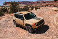 ジープの聖地のグラフィックも特徴の限定車「Jeep Renegade Deserthawk」を発売