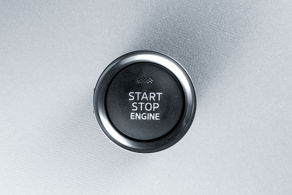 鍵タイプの古臭さはコレで解消 エンジンスタートをプッシュ式にしちゃおう Auto Messe Web 自動車情報サイト 新車 中古車 Carview