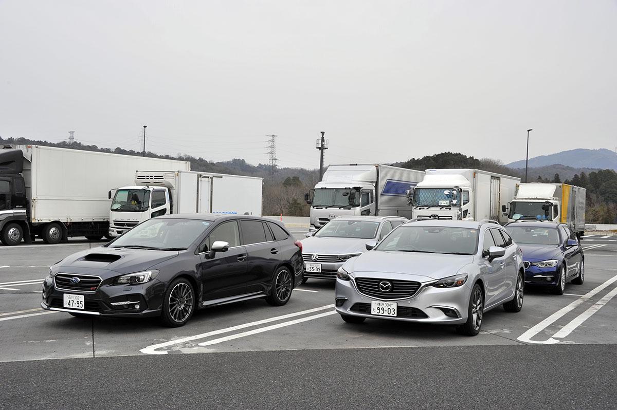 最近の高速道路のsa Paの駐車枠が斜めになっている理由とは Web Cartop 自動車情報サイト 新車 中古車 Carview