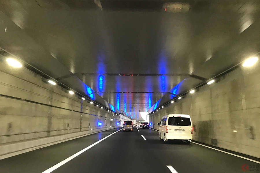 渋滞対策で増える ペースメーカーライト なぜか日本初導入の新名神だけが一時停止 くるまのニュース 自動車情報サイト 新車 中古車 Carview