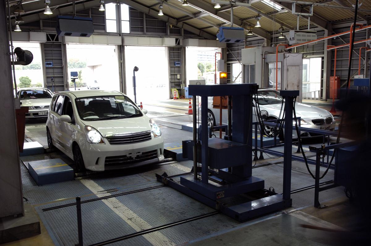 違法の無車検車もかなりの台数が存在 今さら聞けない 車検 ってどういうもの Web Cartop 自動車情報サイト 新車 中古車 Carview