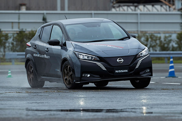 新しいev誕生の予感 日産 新開発の新型suv用電気駆動4wdシステム搭載実験車を公開 Auto Prove 自動車情報サイト 新車 中古車 Carview