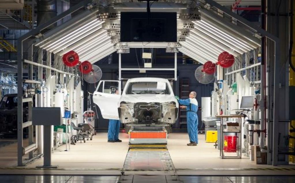 テュフ ラインランド ジャパン 28のbmwグループ認定鈑金塗装工場を認証 Motorfan 自動車情報サイト 新車 中古車 Carview