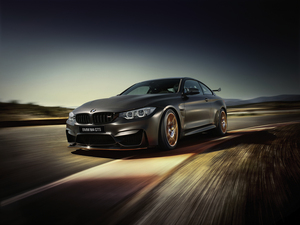 BMW レーシング・テクノロジーを集約した究極のコンペティション・モデル「BMW M4 GTS」を発売