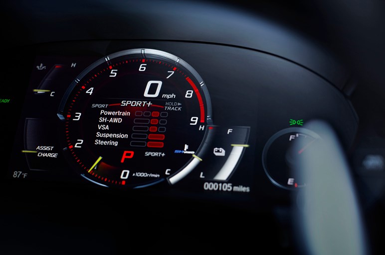 NSXのレースカー仕様NSX GT3の改良版が発表　最新版GT3 Evoの進化に迫る