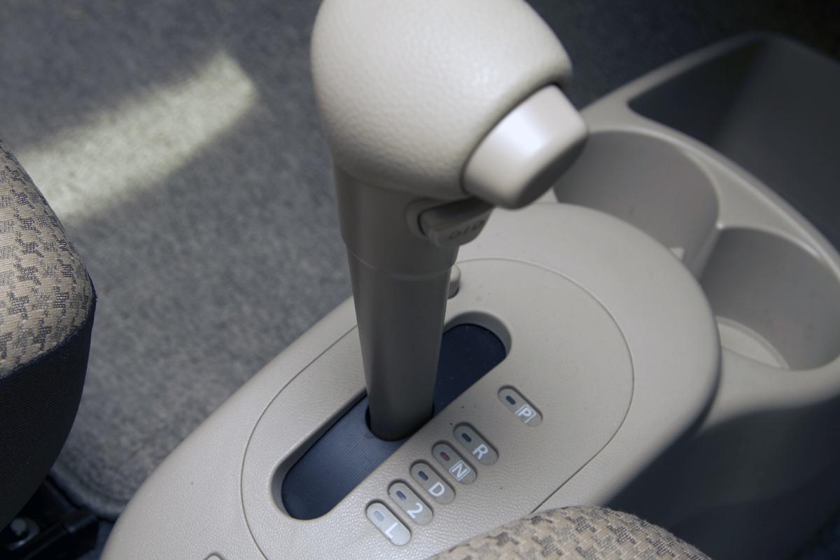 オートマ車は D レンジのまま信号待ちをしてもクルマの負担にならないのか Web Cartop 自動車情報サイト 新車 中古車 Carview
