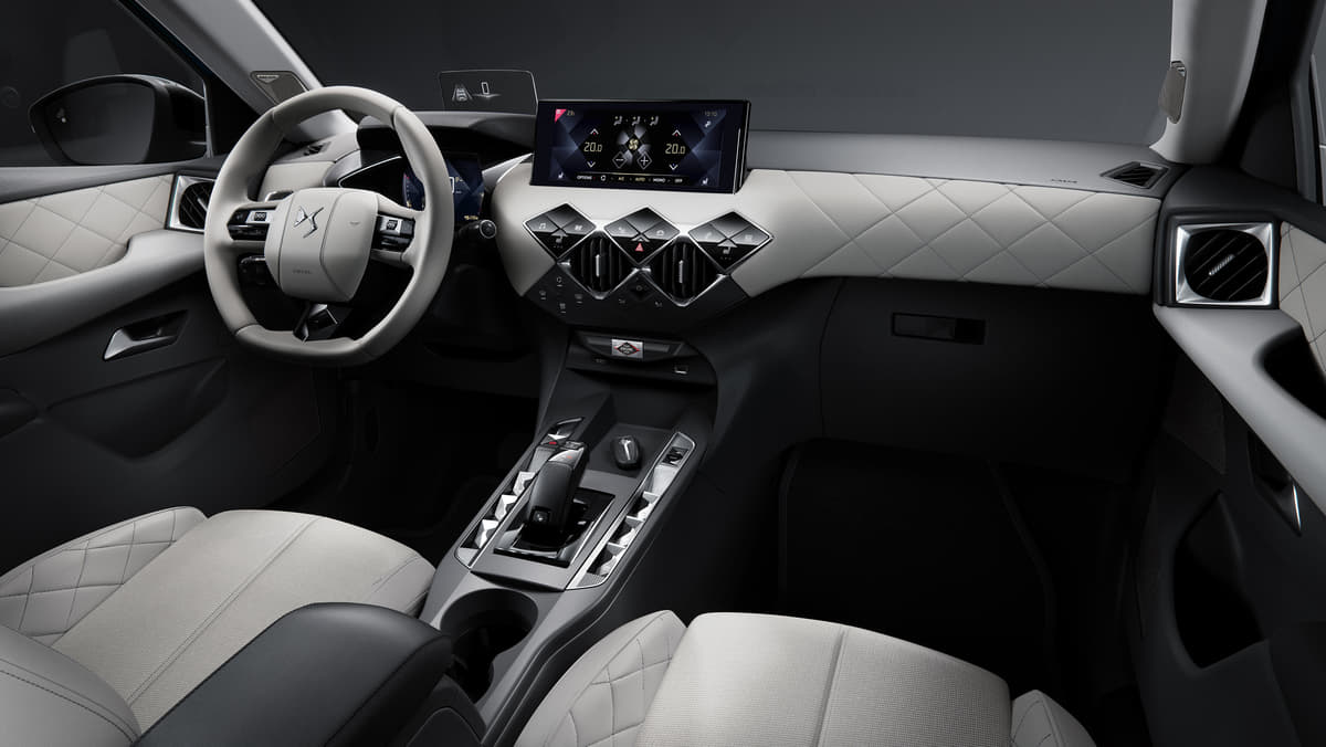 フレンチエレガンスなオフホワイトの内装を採用 Ds 3クロスバックに特別仕様車登場 Auto Messe Web 自動車情報サイト 新車 中古車 Carview