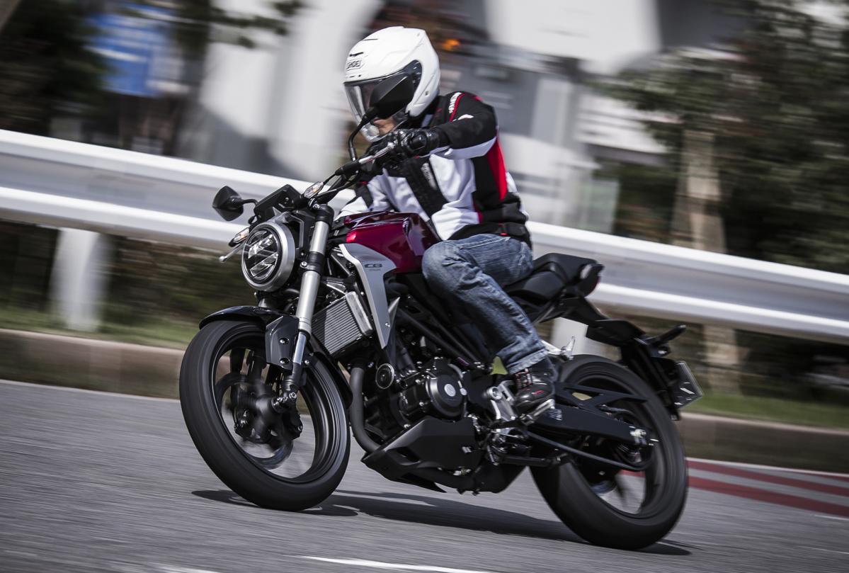 Cb250r緊急試乗 ライバルよりkg以上軽い だから27psでもメチャ速い Motorfan 自動車情報サイト 新車 中古車 Carview