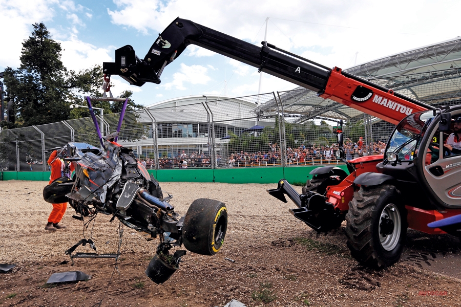F1 18 頭上のアレ 名前は ハロ ダサい 視界は 材質は Autocar Japan 自動車情報サイト 新車 中古車 Carview
