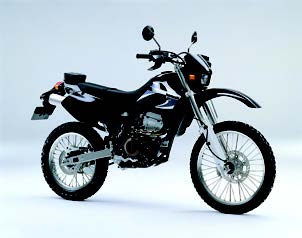 Dr Z400sm や Xr250モタード が登場し 新ジャンルの スーパーモタード がムーブメントに 日本バイク100年史 Vol 087 04 05年 Webアルバム Webオートバイ 自動車情報サイト 新車 中古車 Carview