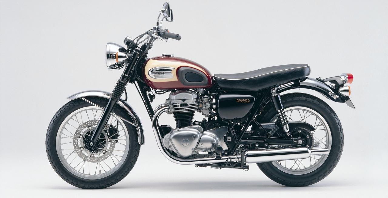 ヒットモデル解説 カワサキ W650 は1999年にひとつの革命を起こした 新たなムーブメントを生んだ名車を振り返る Webオートバイ 自動車情報サイト 新車 中古車 Carview