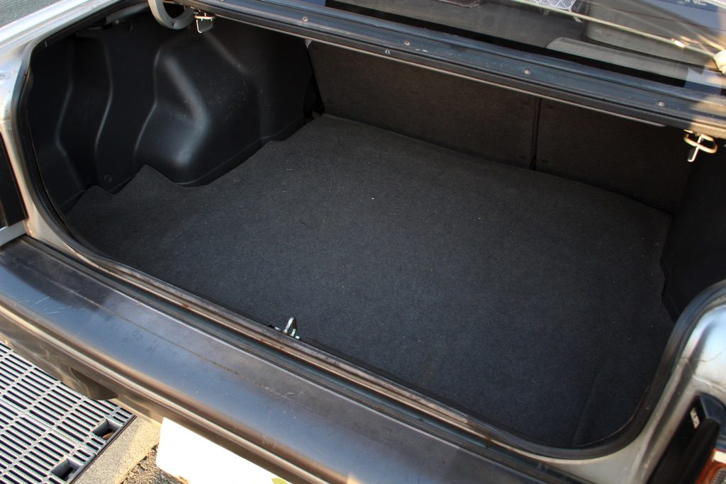 ファミリアの兄弟車にしてボディパネルはまるで別モノ バブルが生み出したマツダ入魂の1台 それがレーザーだ Maniaxcars Web Option 自動車情報サイト 新車 中古車 Carview