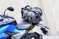 スズキ新型『ジクサー150』は積載テクニックだけでロングツーリング対応型バイクに化けるんです！