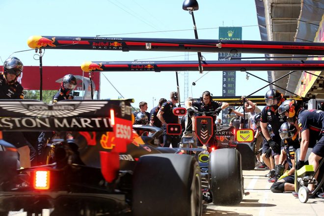 レッドブル ホンダf1密着 オイル漏れトラブルでセットアップに遅れも アップデートでトップ争いに1歩前進 Autosport Web 自動車情報サイト 新車 中古車 Carview