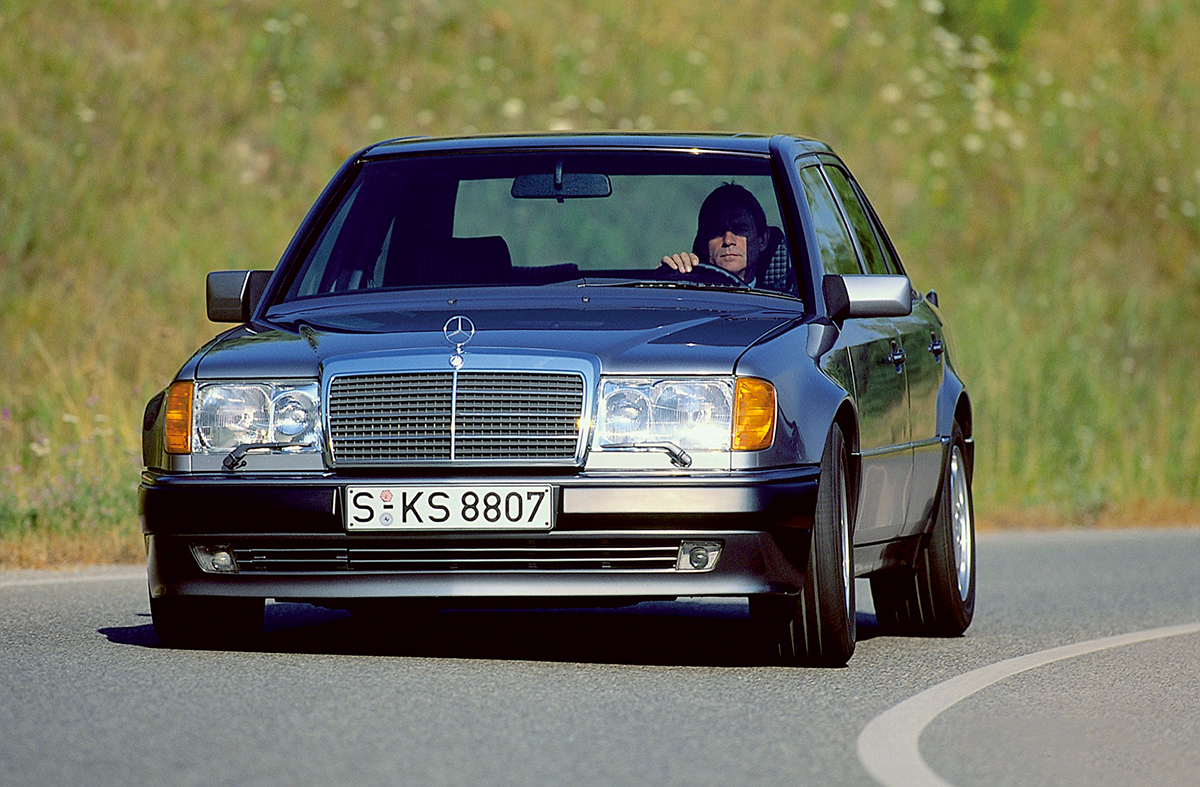 名車w124の魅力 コストを徹底的にかけた と語り継がれるメルセデス ベンツ Auto Messe Web 自動車情報サイト 新車 中古車 Carview