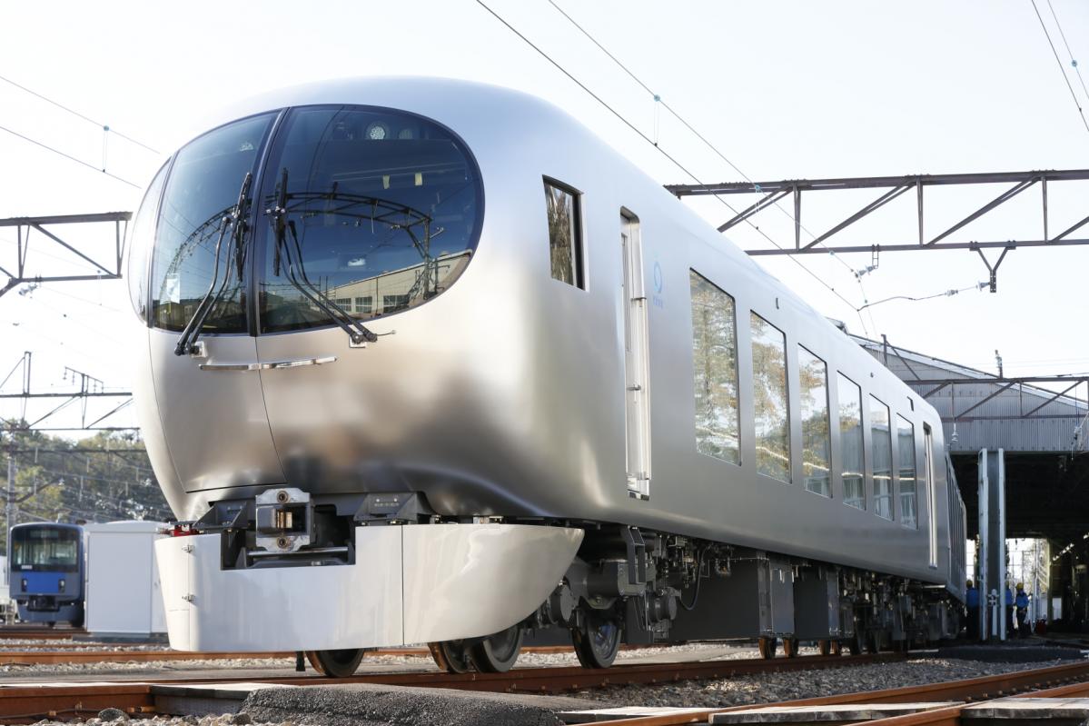 大日本塗料：西武鉄道の新特急「Laview」の車体外装用塗料に「スーパーブライトNo.2000」が採用
