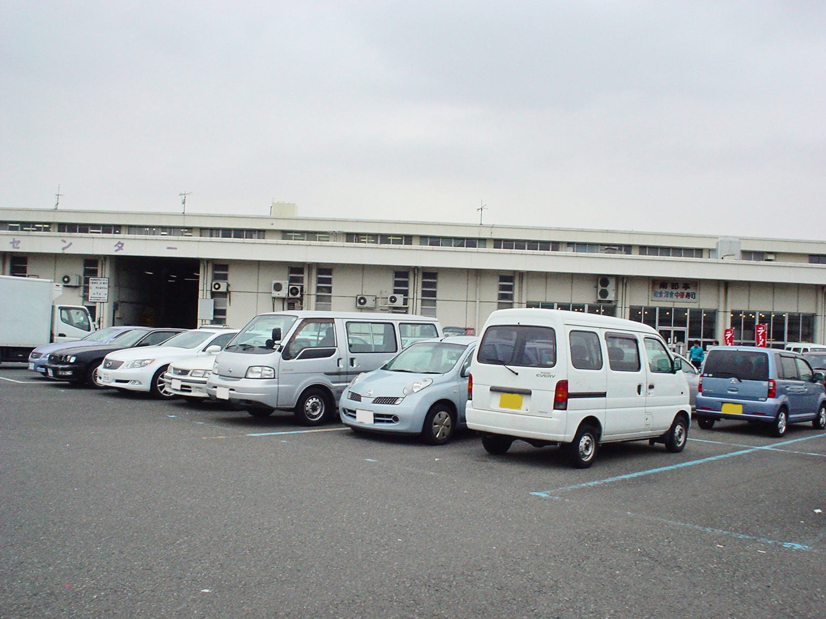 車中泊はどこでもOK!? 意外な宿泊したらダメな場所とは