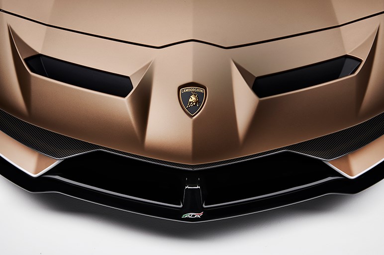 ランボルギーニ アヴェンタドール Svjにオープントップ版 800台限定で価格はおよそ5700万円 Carview 自動車情報サイト 新車 中古車 Carview