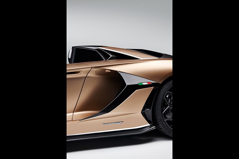ランボルギーニ アヴェンタドール Svjにオープントップ版 800台限定で価格はおよそ5700万円 Carview 自動車情報サイト 新車 中古車 Carview