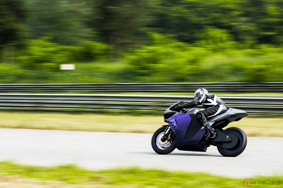 2ストにも4ストにもなる電動バイク 2election Emula に搭載されたmcflyとは バイクのニュース 自動車情報サイト 新車 中古車 Carview