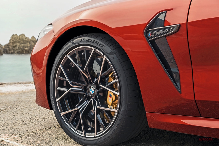 BMW M8クーペ／コンバーチブル　625psの4.4ℓV8　まずはコンペティションから