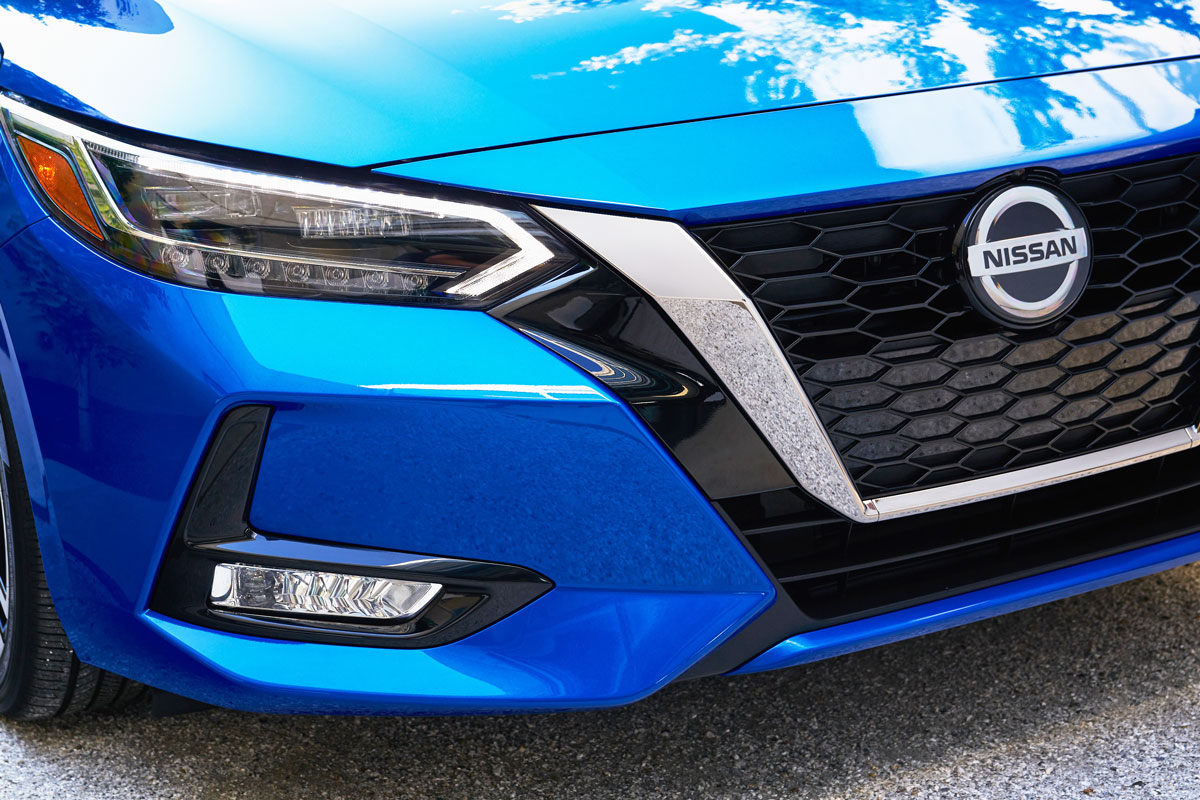 名門ブルーバード後継セダン一新 新型セントラ発表で日本版シルフィはどうなる ベストカーweb の写真 自動車情報サイト 新車 中古車 Carview