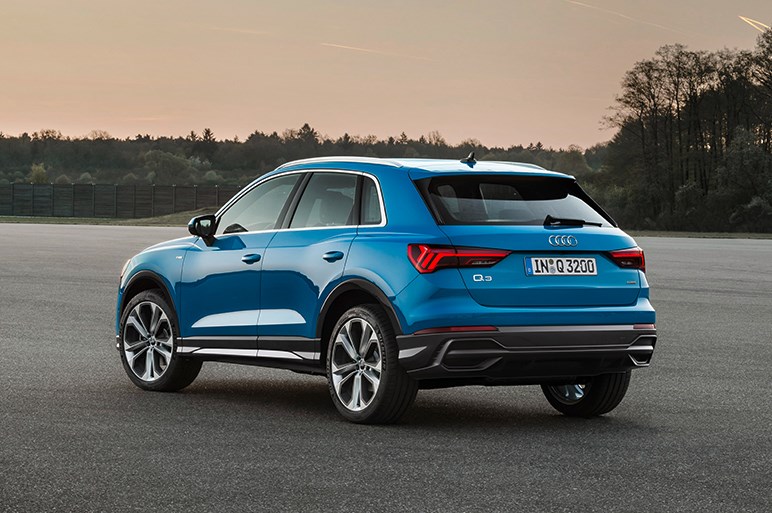 新型アウディq3が欧州で受注開始 日本円で約432万円から Carview 自動車情報サイト 新車 中古車 Carview