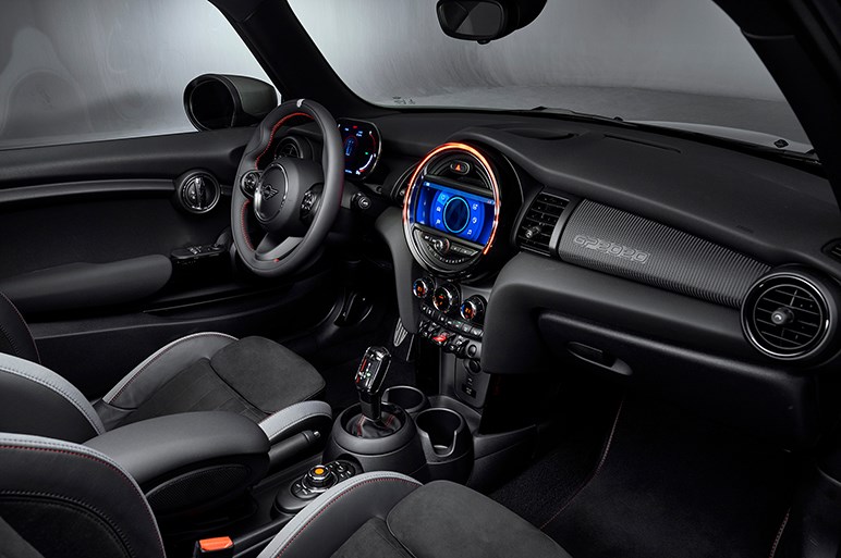 Mini史上最速 ジョンクーパーワークスgpの新型が発売 0 100km Hは5 2秒 最高速265km H Carview 自動車情報サイト 新車 中古車 Carview